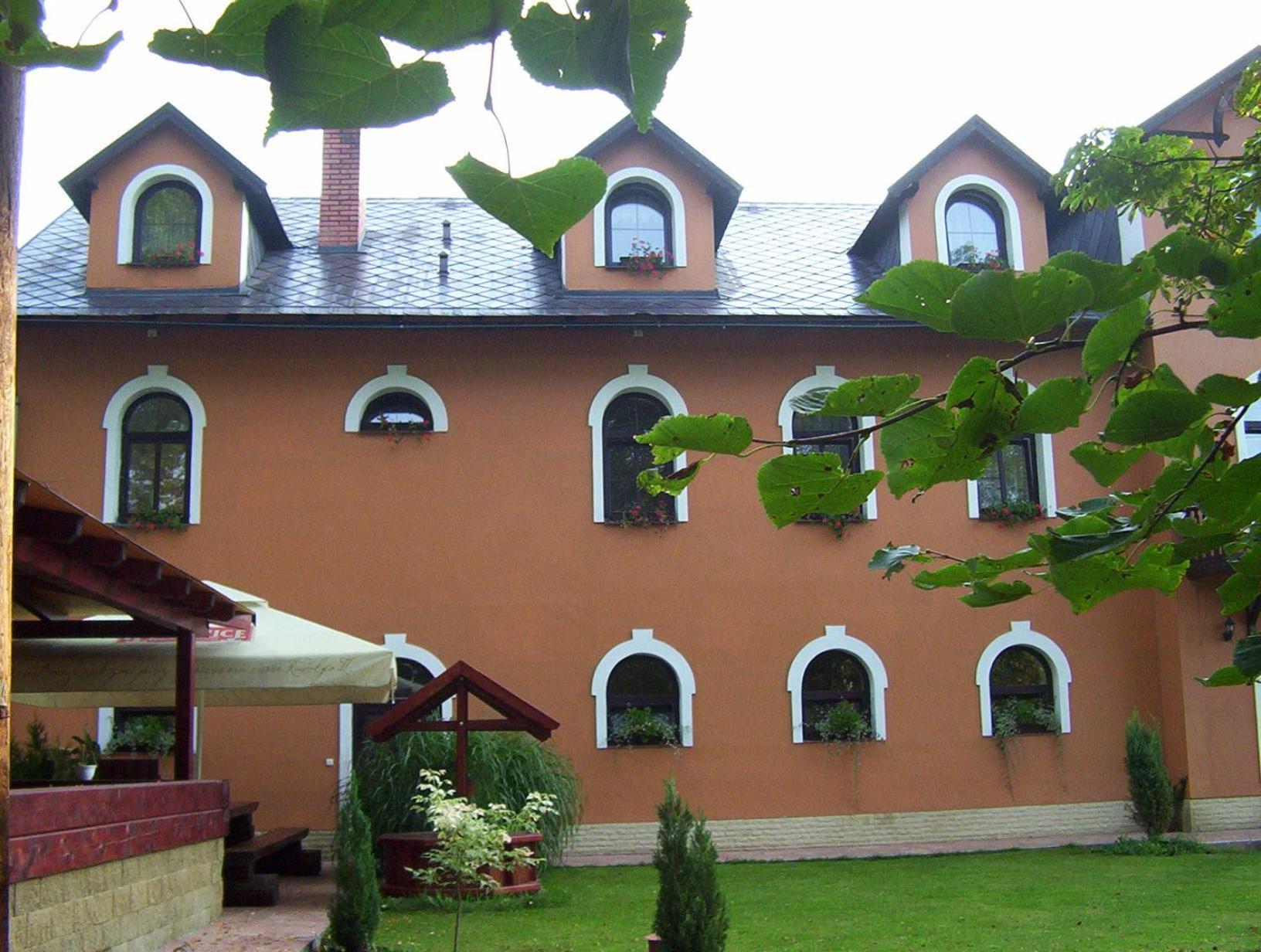 Penzion U Cervenych Vrat Chudolazy Luaran gambar